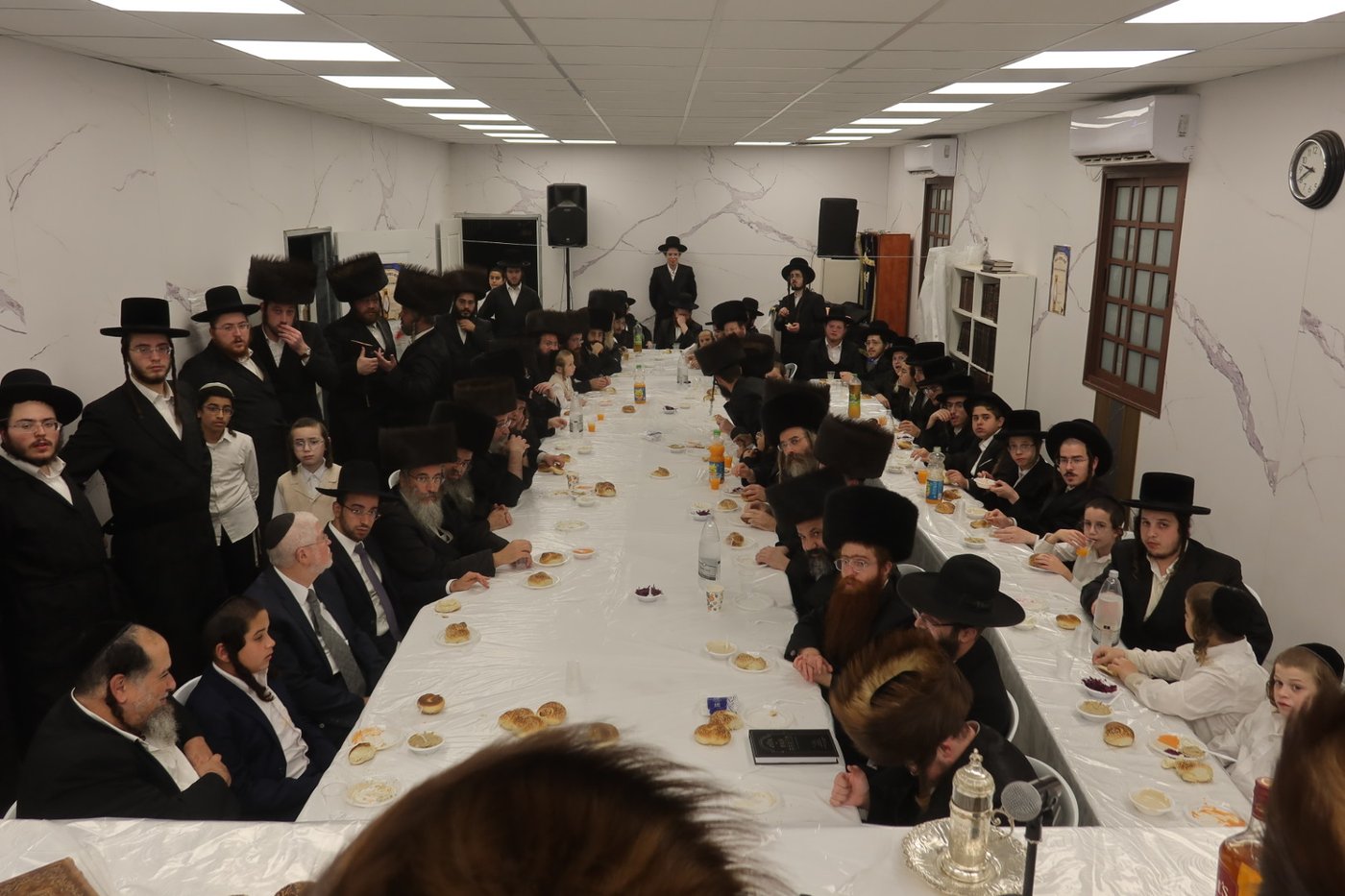 האדמו"ר ממיאלען בטיש הילולא 