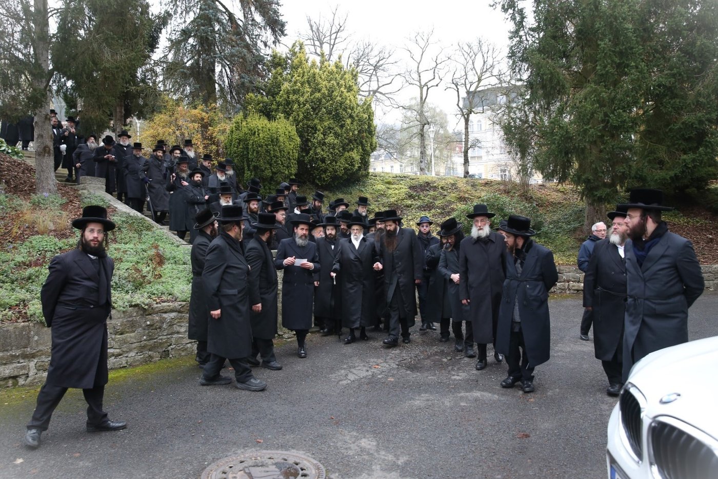 האדמו"ר מסערט ויז'ניץ במארינבארד 