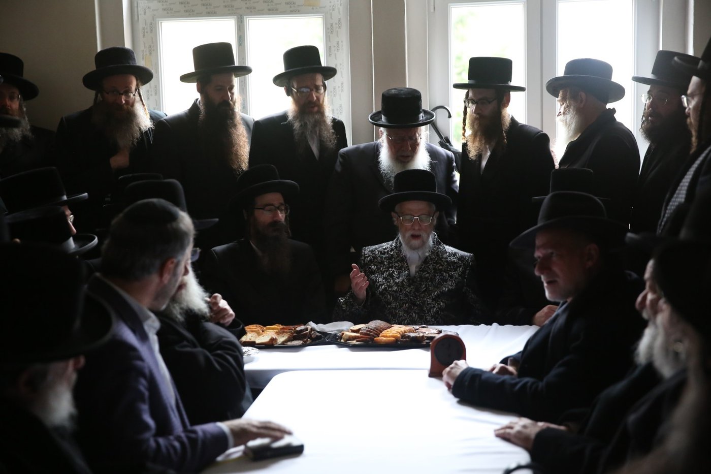 האדמו"ר מסערט ויז'ניץ במארינבארד 