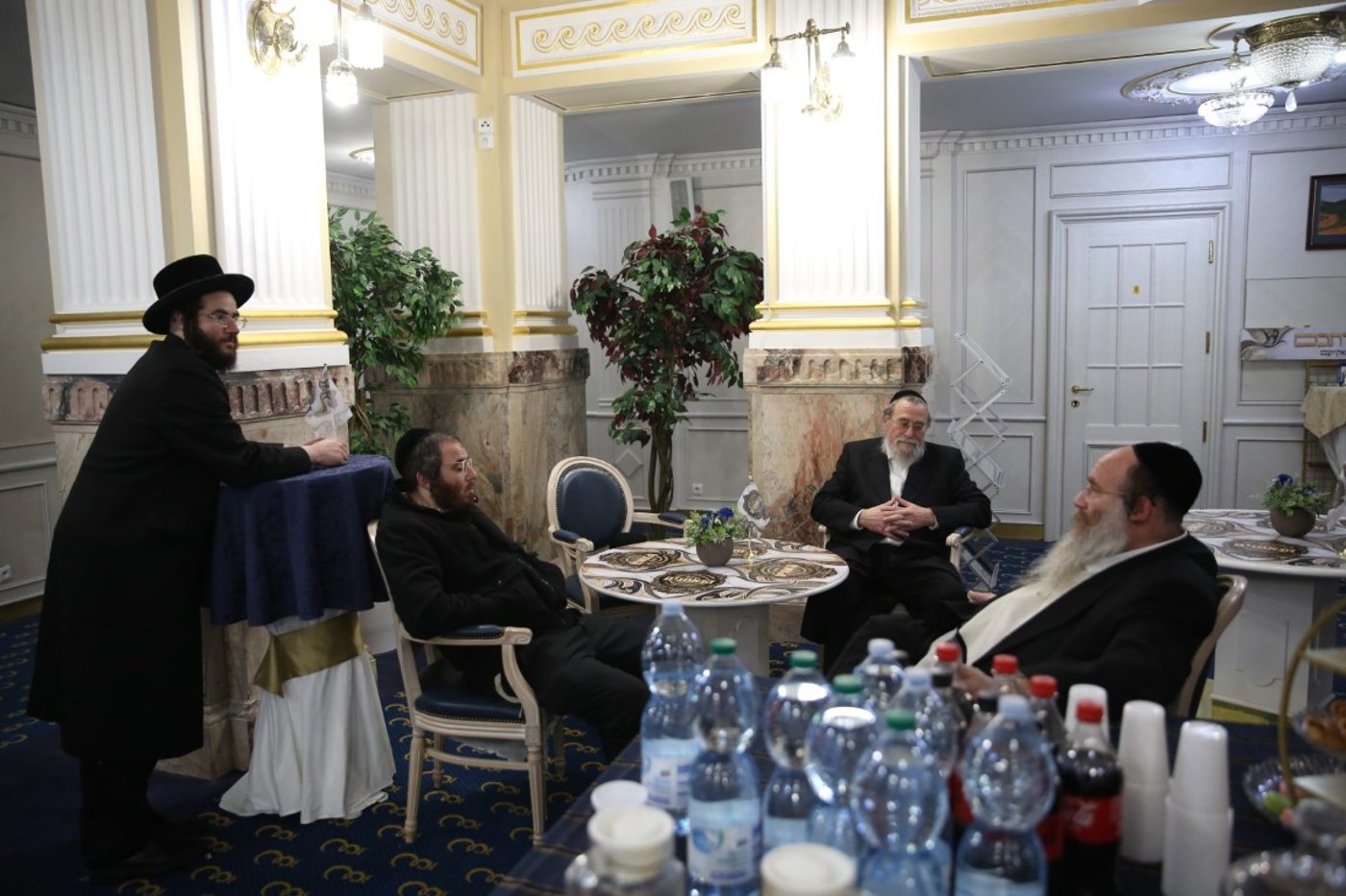 האדמו"ר מסערט ויז'ניץ במארינבארד 