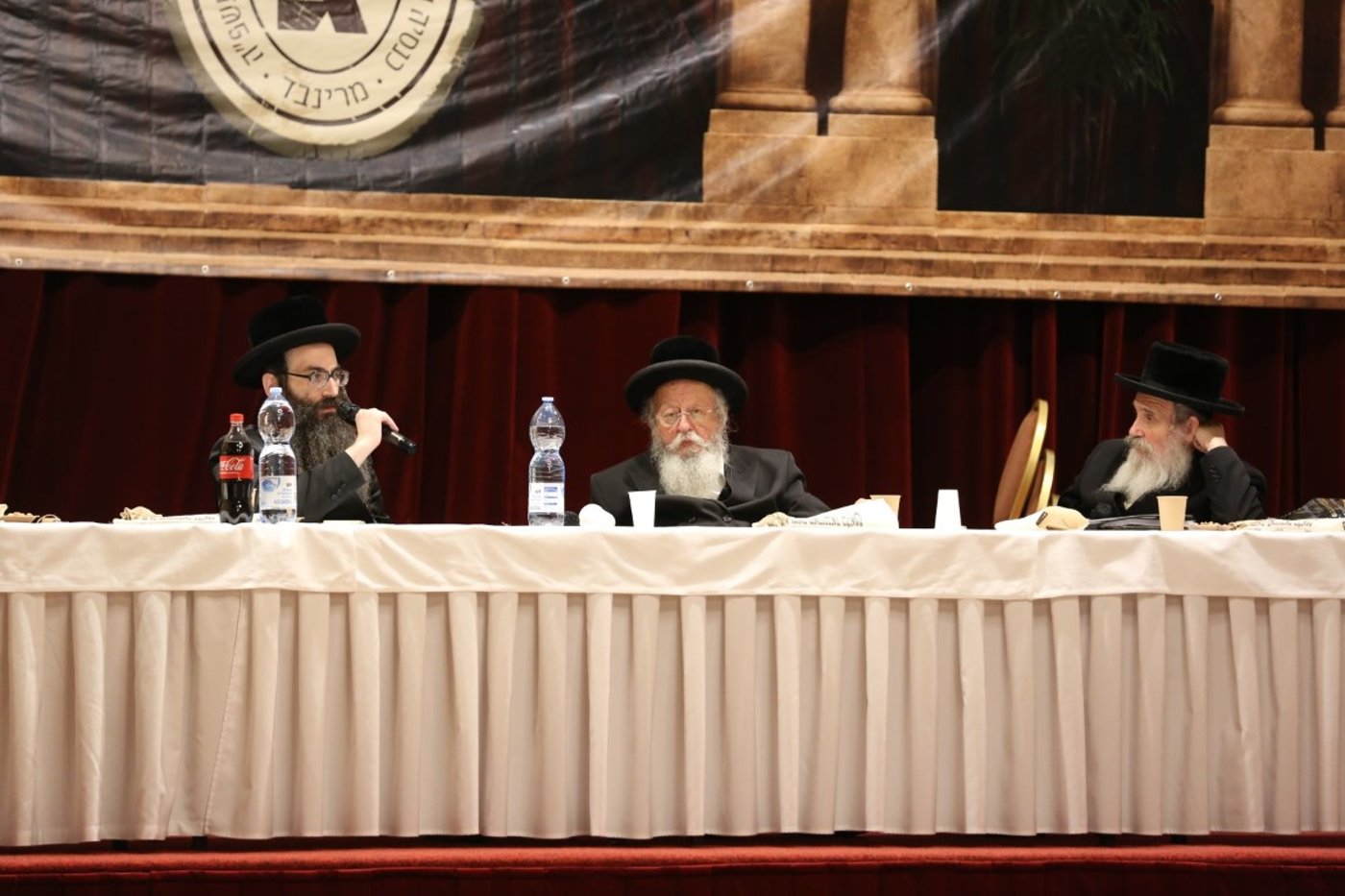 האדמו"ר מסערט ויז'ניץ במארינבארד 