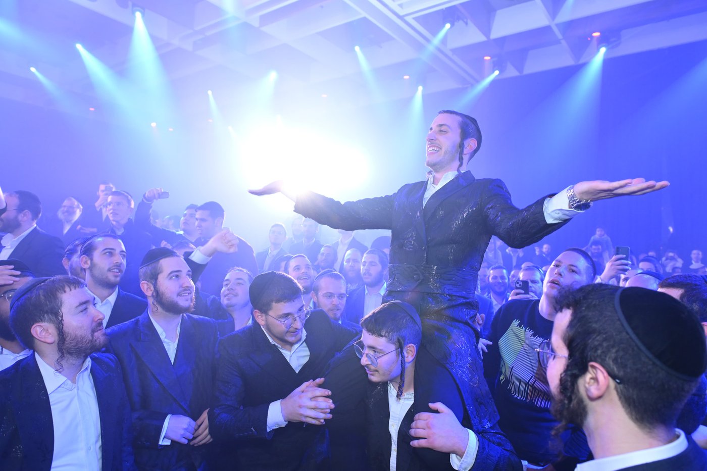 החתונה של שמוליק סוכות