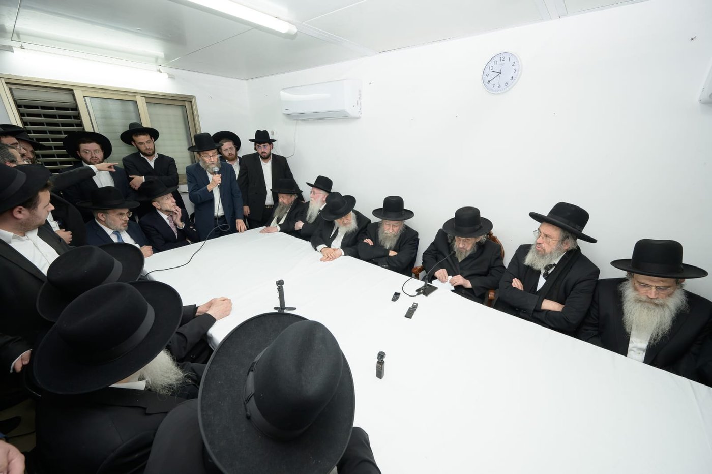 הכינוס בבית הגר"ד לנדו לפני כשבועיים נגד גיוס בחורים