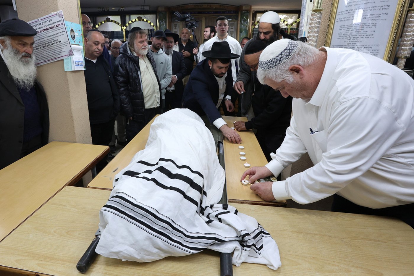 מסע הלוויית הגאון רבי דוד צדקה זצ"ל