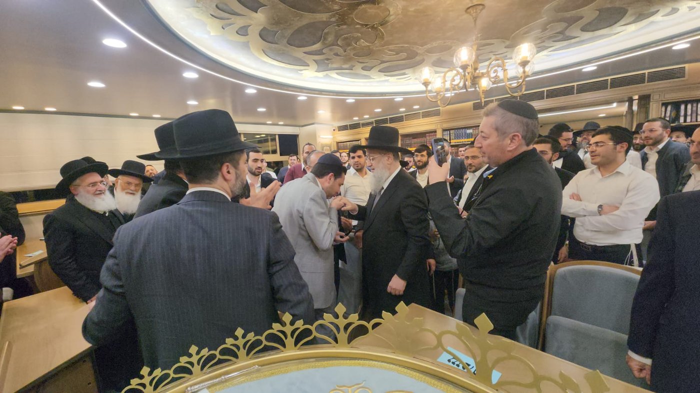 ערב ההכתרה | הראש"ל הגר"ד יוסף ביקר ב'בית הראשון לציון'