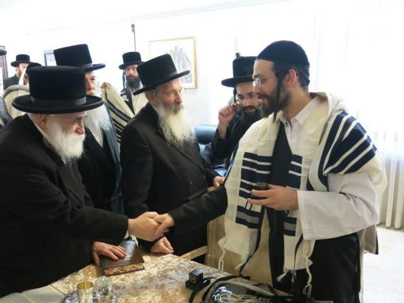 הרה"ג שלום רוקח בביקור בזק באנטווערפן