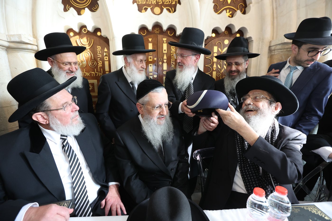 הכתרת הראש"ל הרב דוד יוסף בבית הכנסת רבי יוחנן בן זכאי