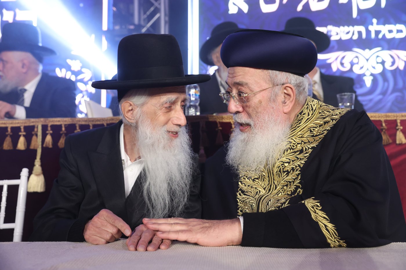 הכתרת הראש"ל הרב דוד יוסף בבית הכנסת הגדול