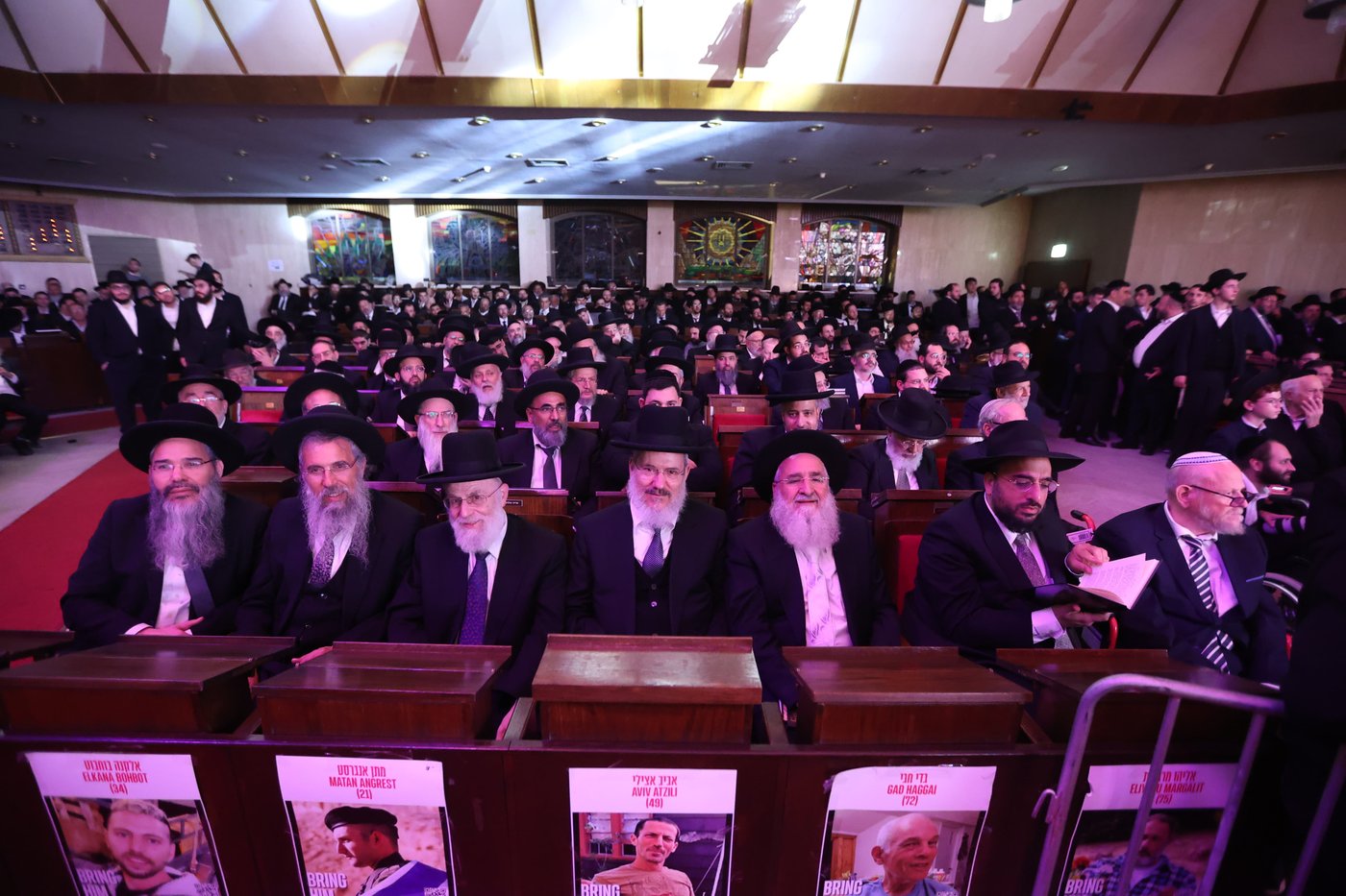 הכתרת הראש"ל הרב דוד יוסף בבית הכנסת הגדול