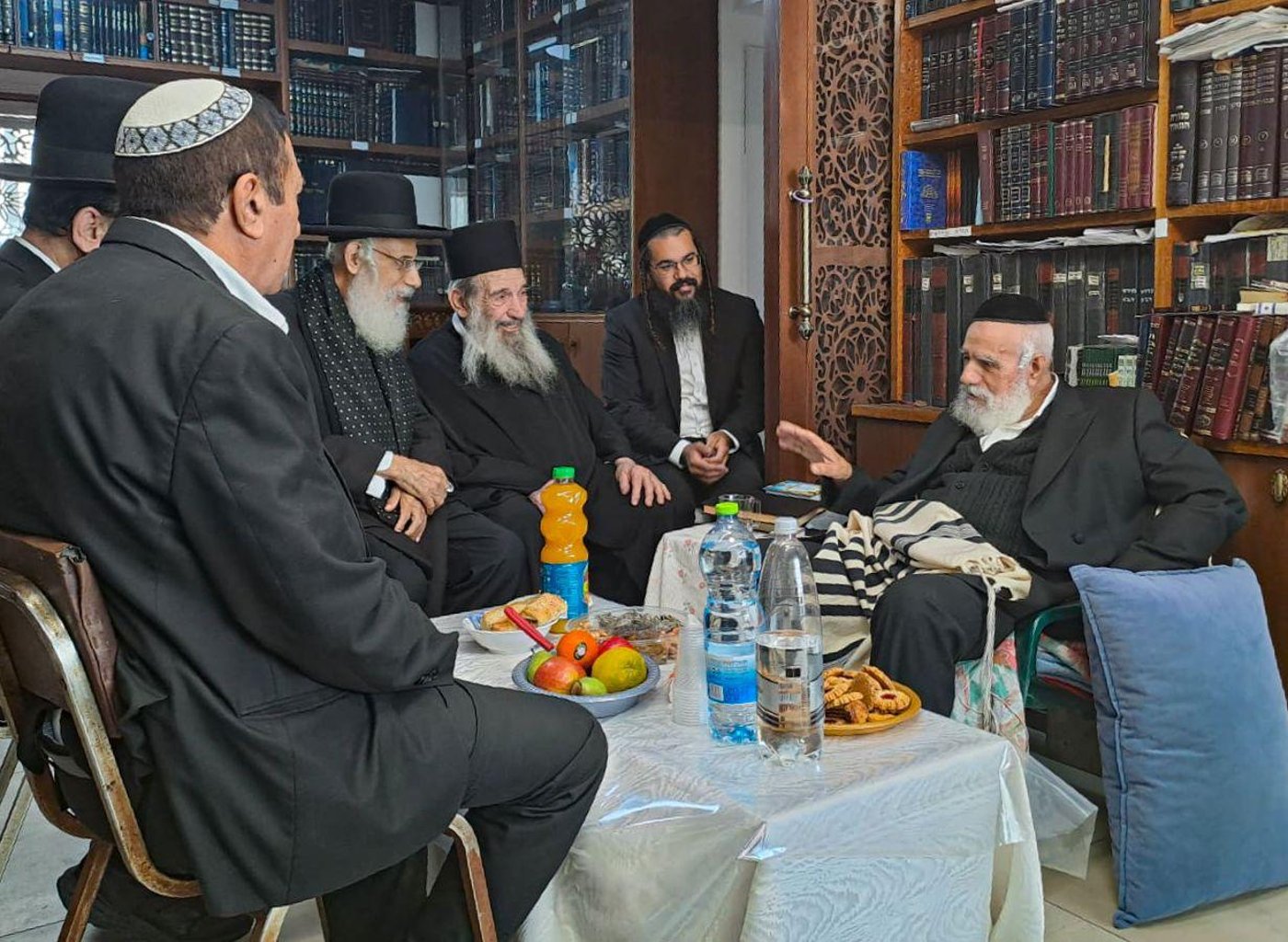 ניחום אבלים אצל הגאון רבי שלמה מחפוד 
