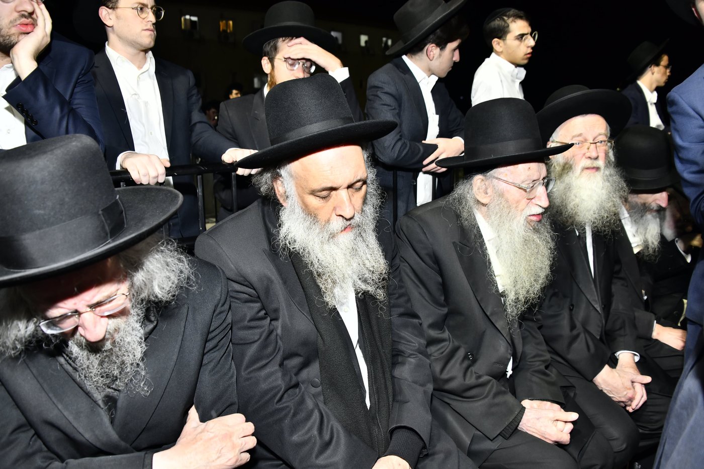 הלווית מנהיג 'הפלג הירושלמי' ראש הישיבה הגאון רבי אשר דויטש זצ"ל