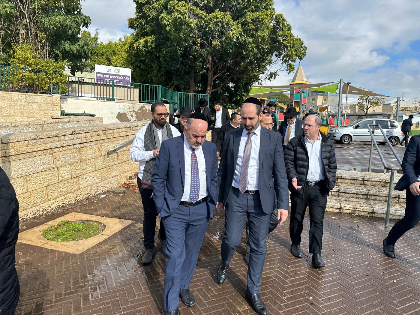 שר הרווחה- יעקב מרגי בביקור באלעד, מכריז על הקמת קמפוס חדש לאגף הרווחה