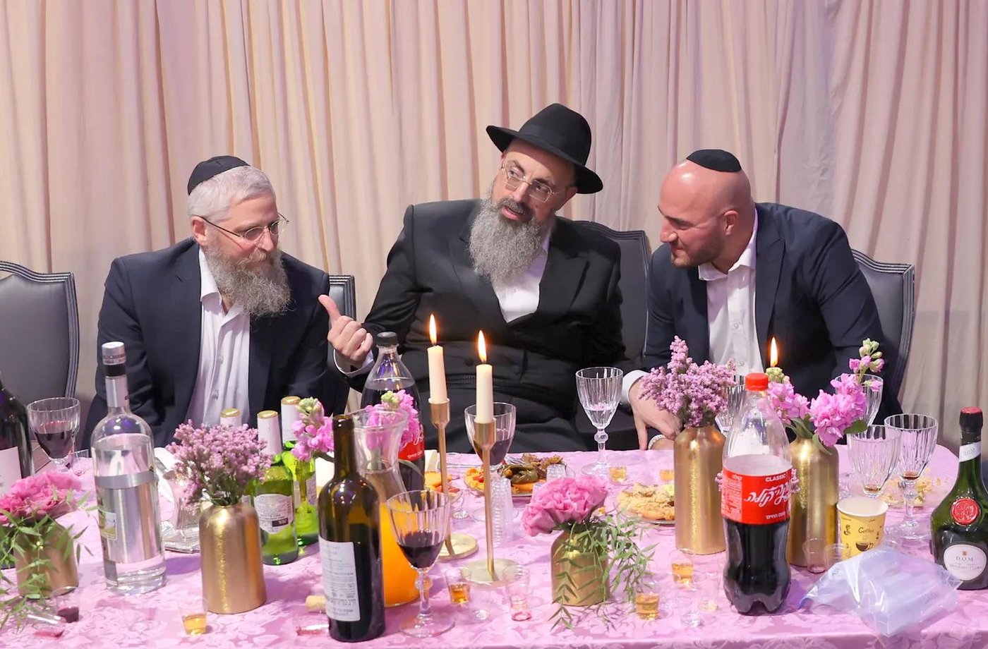 בנו של יוסי אליטוב התארס, רבנים ואישי ציבור הגיעו לאחל מזל טוב