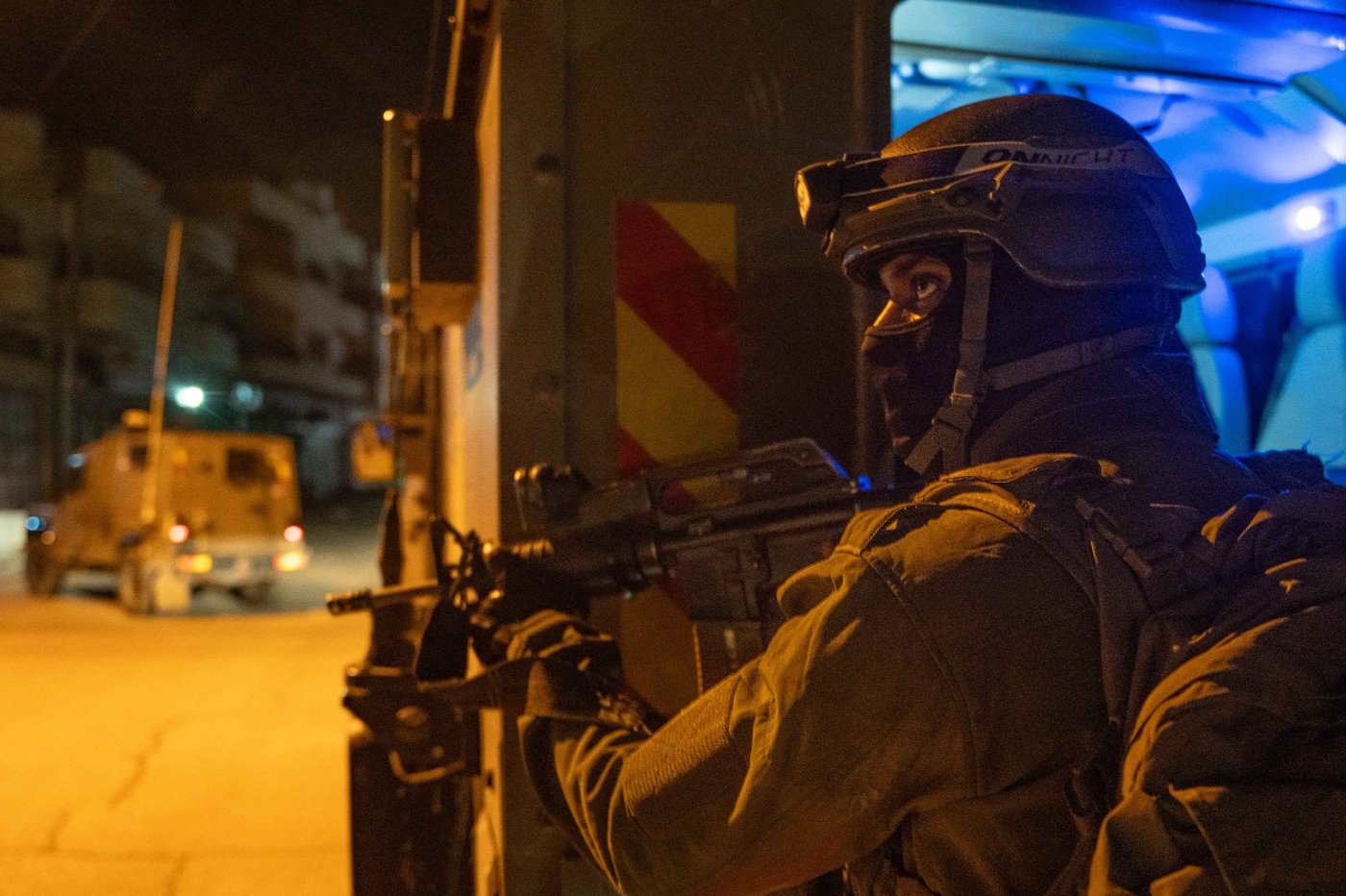 תיעוד מהכפר העוין: הכוחות עצרו רכב - זה מה שהם גילו