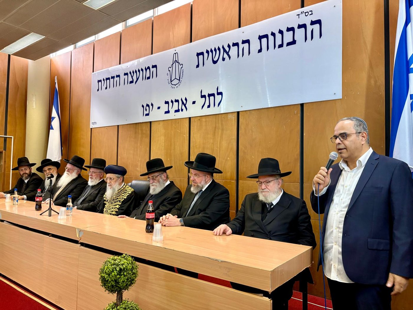 הראש"ל הגר"ד יוסף בביקור בתל אביב