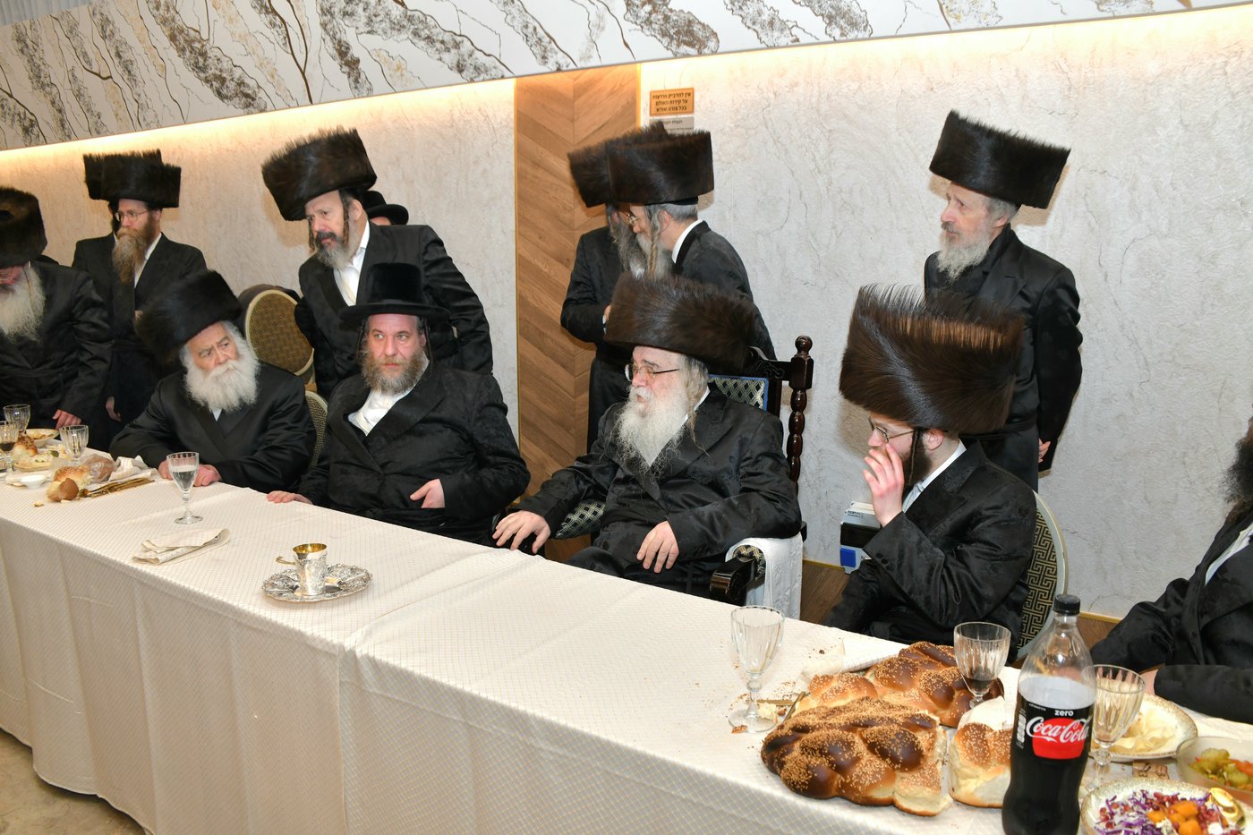 הגה"צ אב"ד ויז'ניץ אלעד בשמחת השבע ברכות לנכדת האדמו"ר מדארג