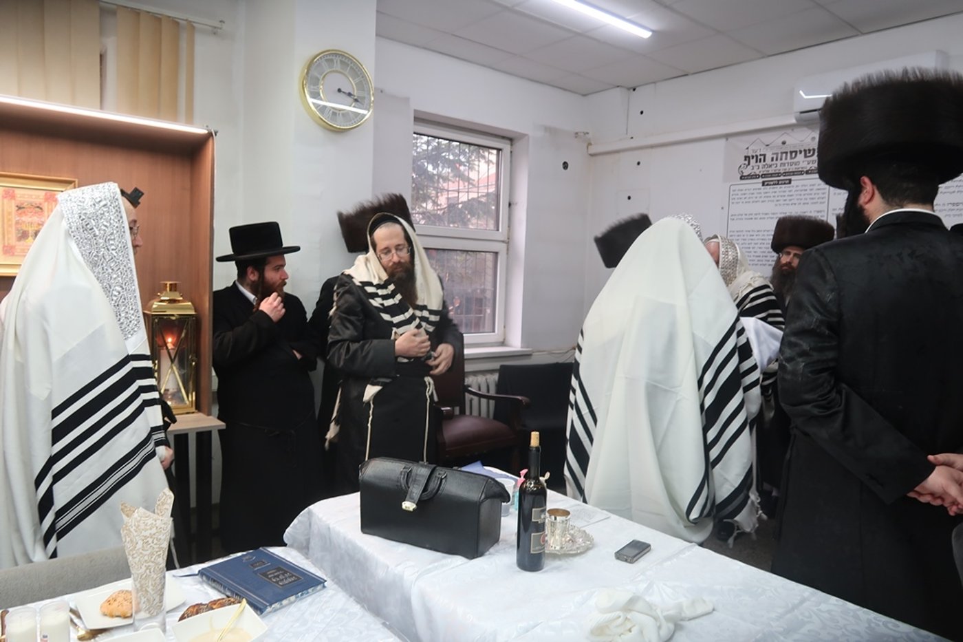 שמחת הברית בחצרות ביאלה ב"ב - פרמשילאן