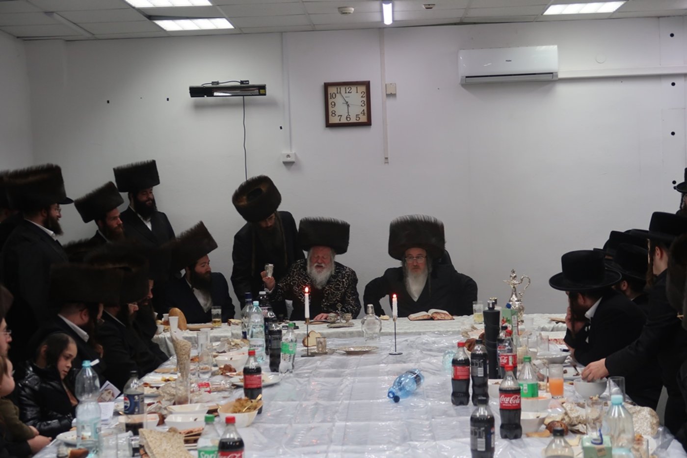 שמחת הברית בחצרות ביאלה ב"ב - פרמשילאן
