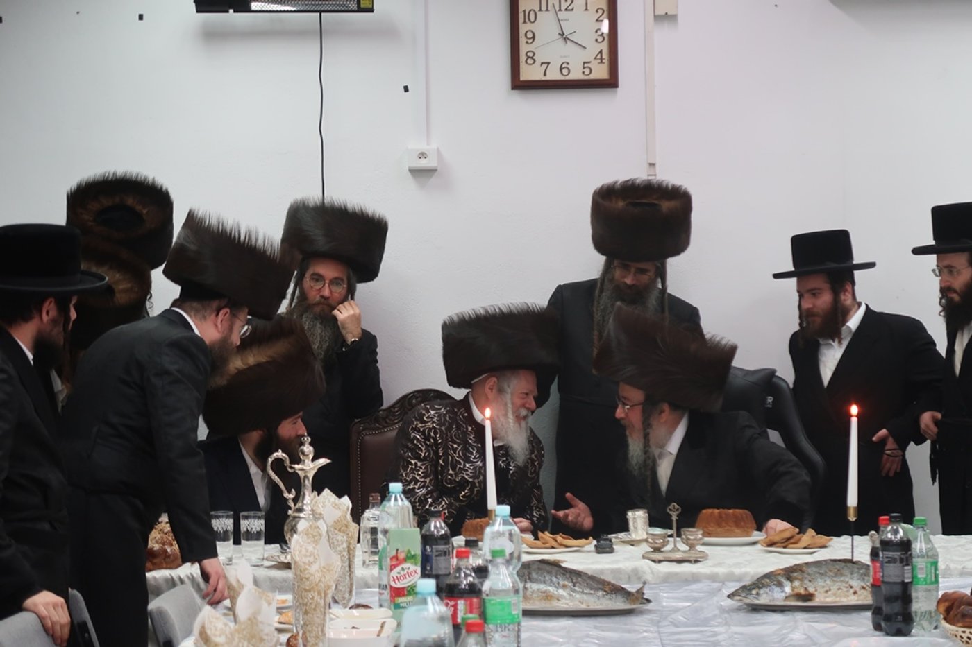 שמחת הברית בחצרות ביאלה ב"ב - פרמשילאן