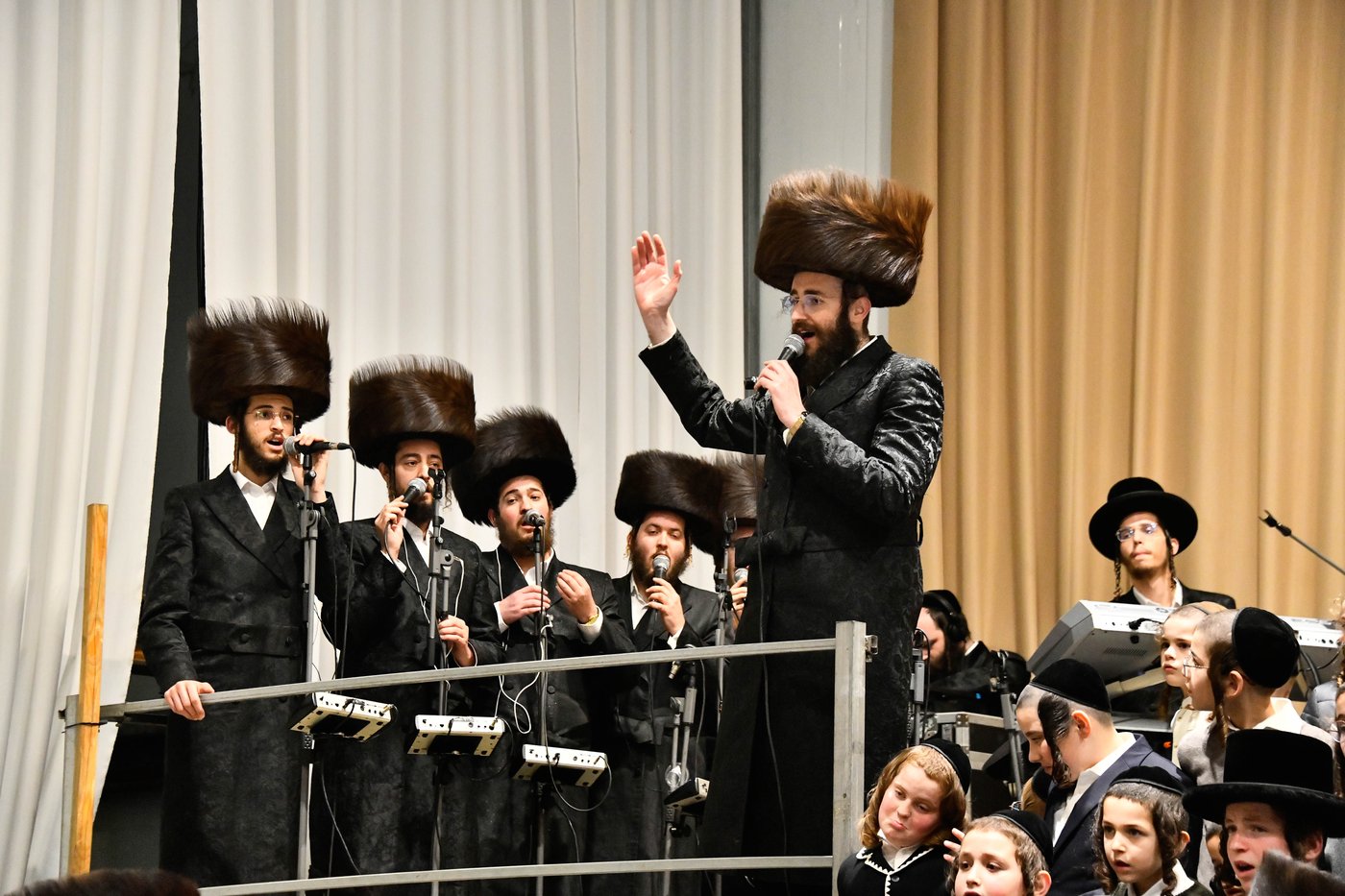 סיום כתיבת ס"ת בחצה"ק סאדיגורה