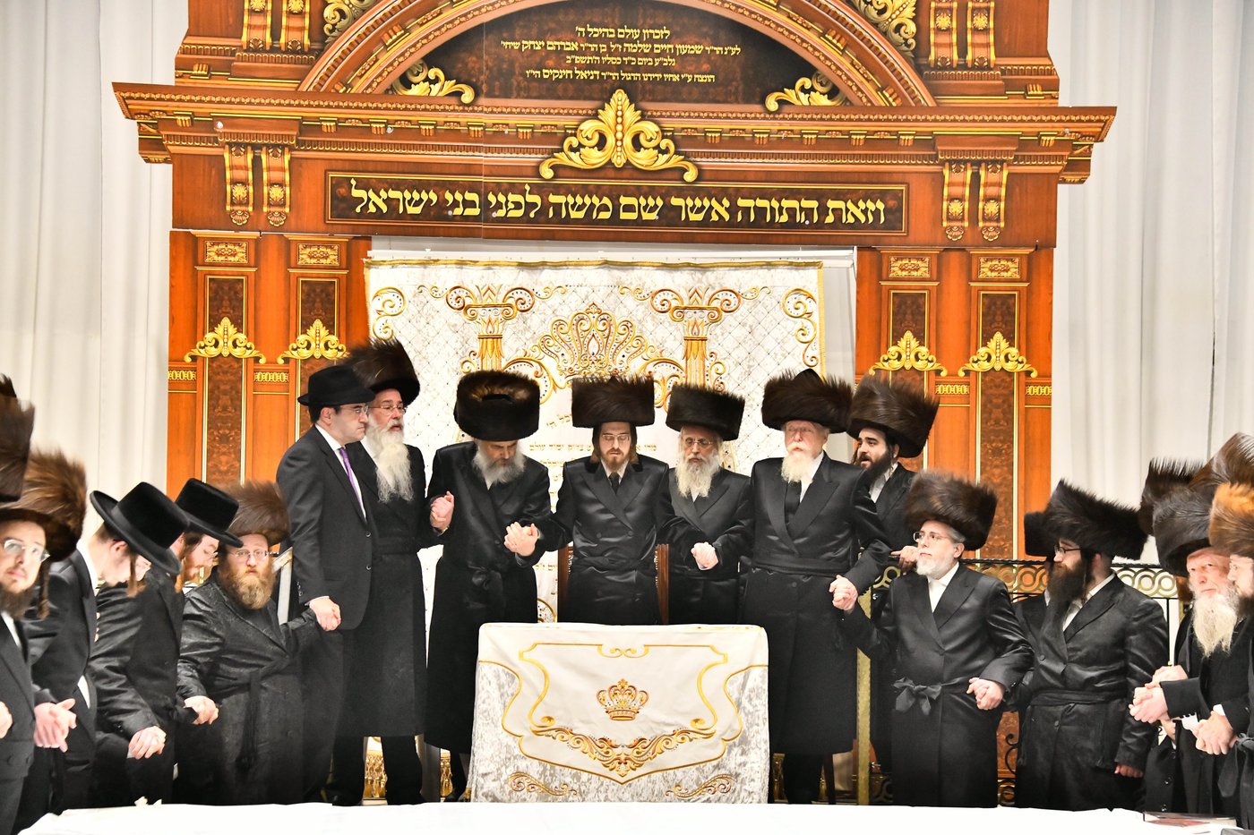 סיום כתיבת ס"ת בחצה"ק סאדיגורה