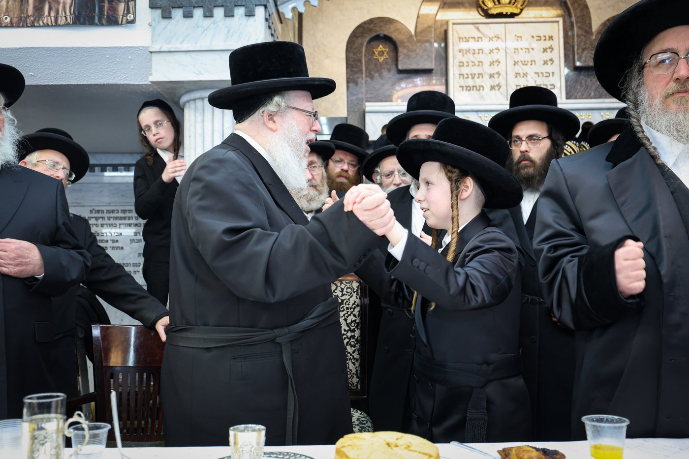 שמחת הבר מצוה בחצרות זוועהיל - ביאלה רמת אהרן
