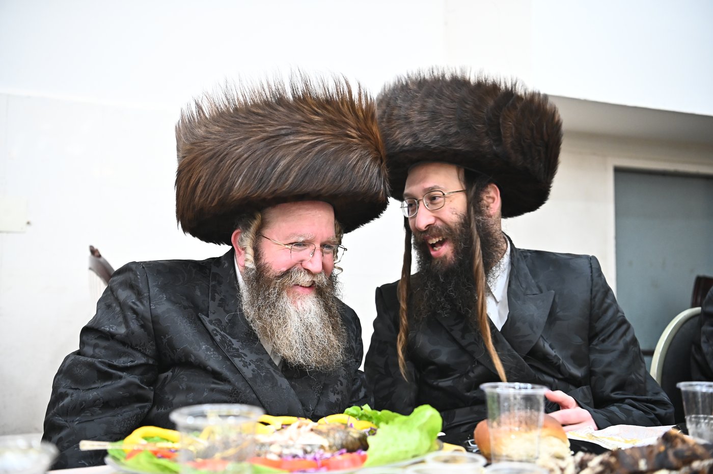 שמחת השבע ברכות בחצה"ק קרעטשניף - תולדות אהרן - קאסוב ויז'ניץ