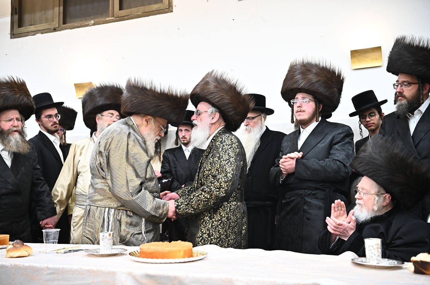 שמחת השבע ברכות בחצה"ק קרעטשניף - תולדות אהרן - קאסוב ויז'ניץ