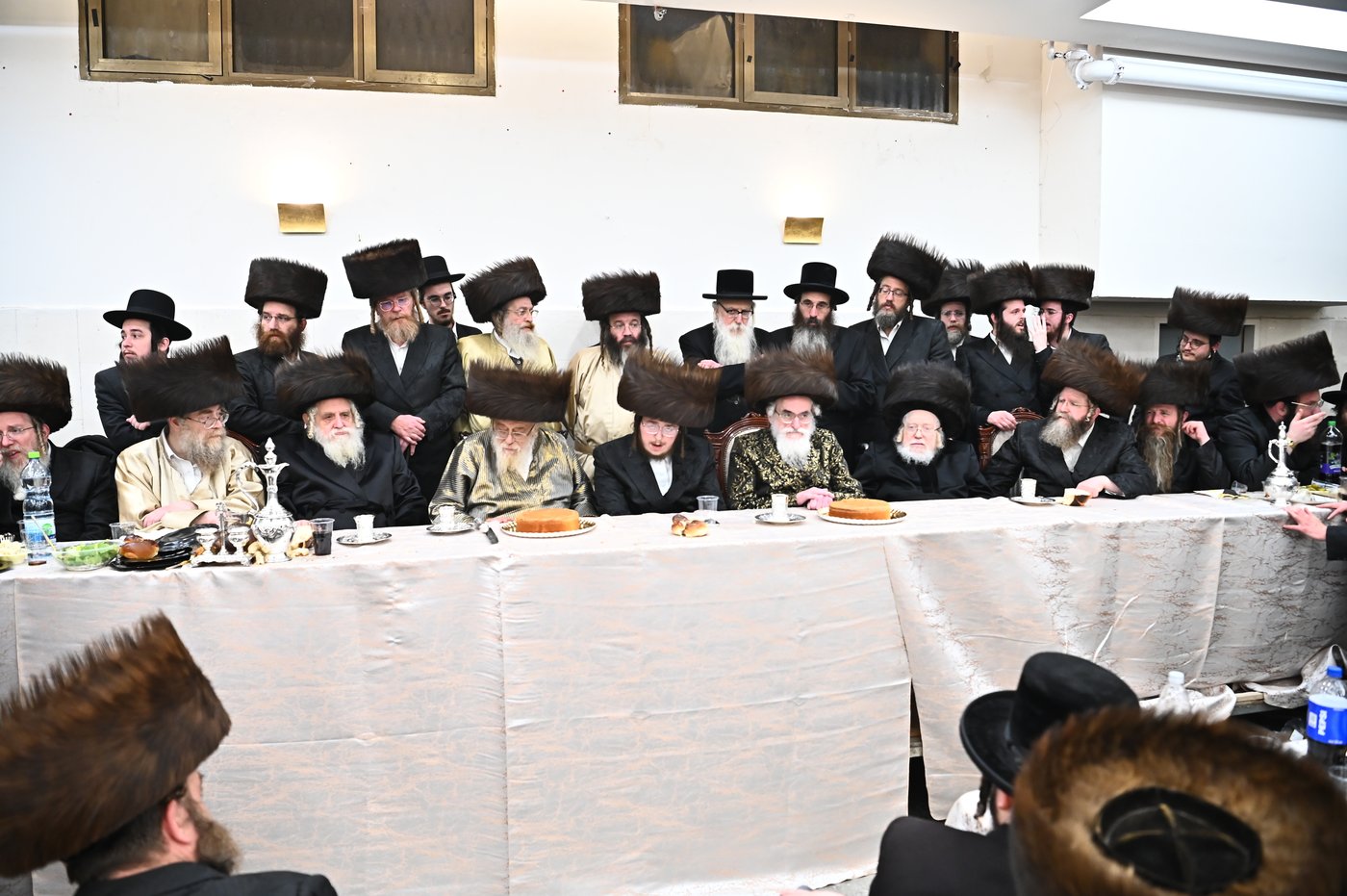 שמחת השבע ברכות בחצה"ק קרעטשניף - תולדות אהרן - קאסוב ויז'ניץ