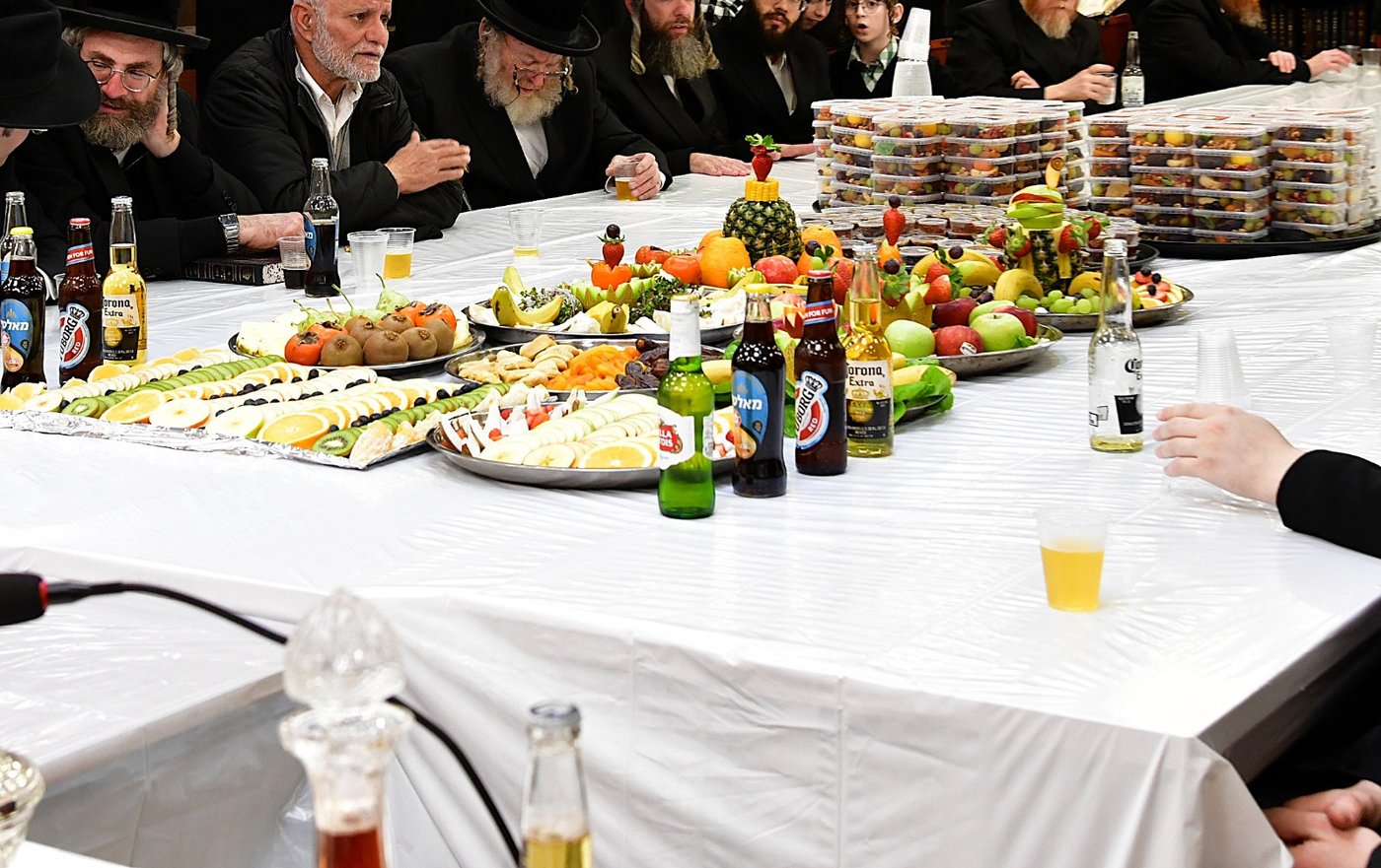 ט"ו בשבט בחצה"ק קרעטשניף קרית גת