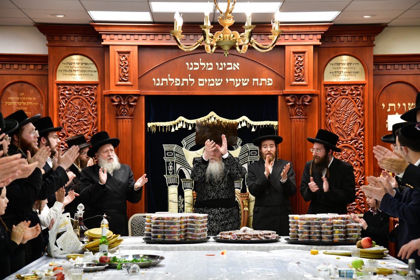 ט"ו בשבט בחצה"ק קרעטשניף קרית גת