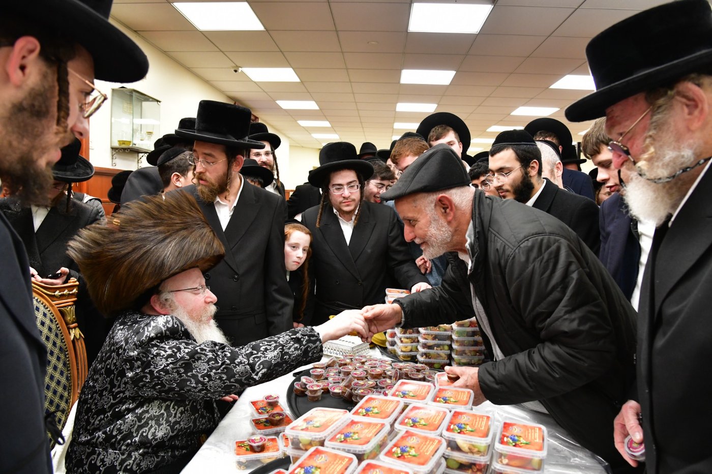ט"ו בשבט בחצה"ק קרעטשניף קרית גת