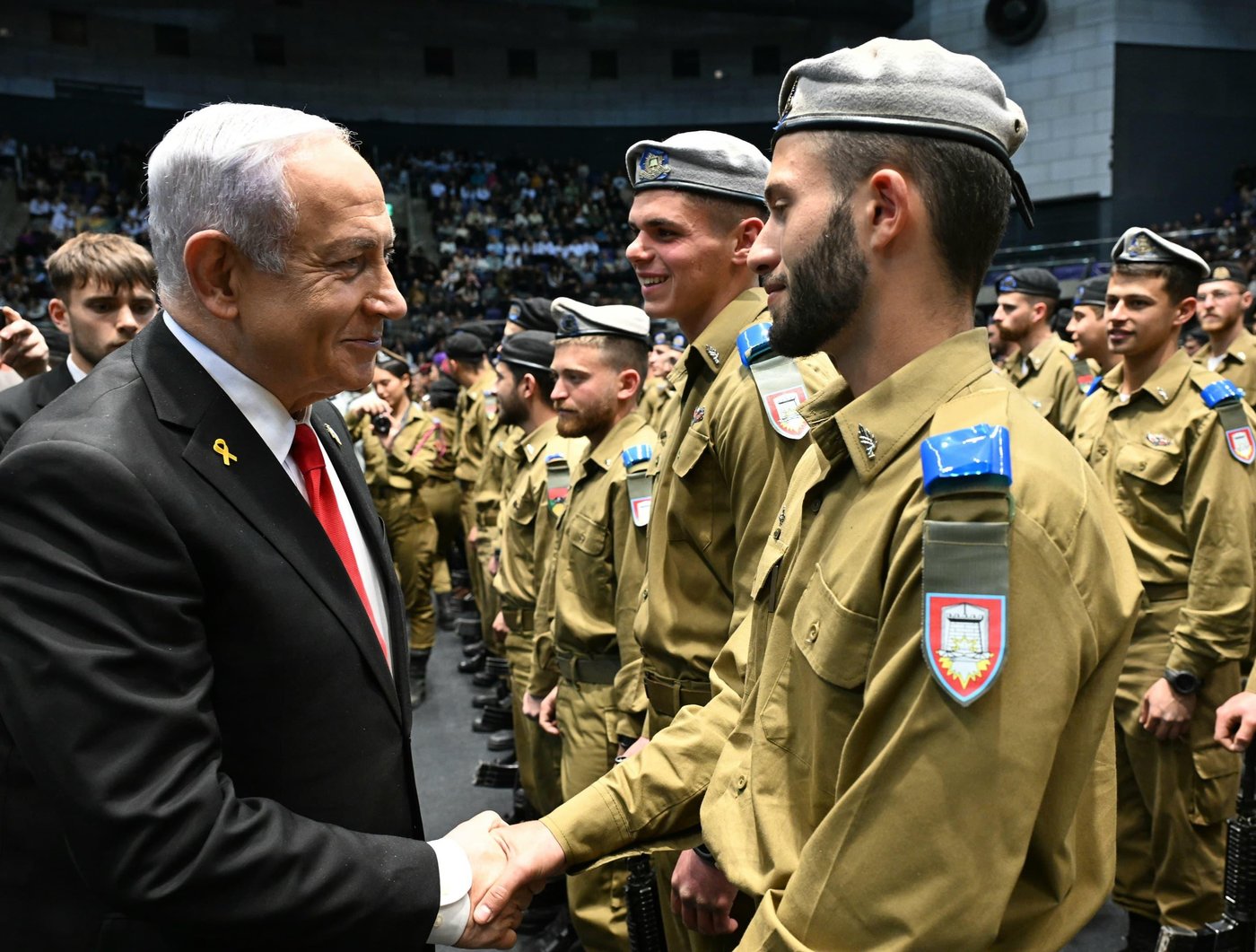 רה"מ בטקס סיום קורס קצינים