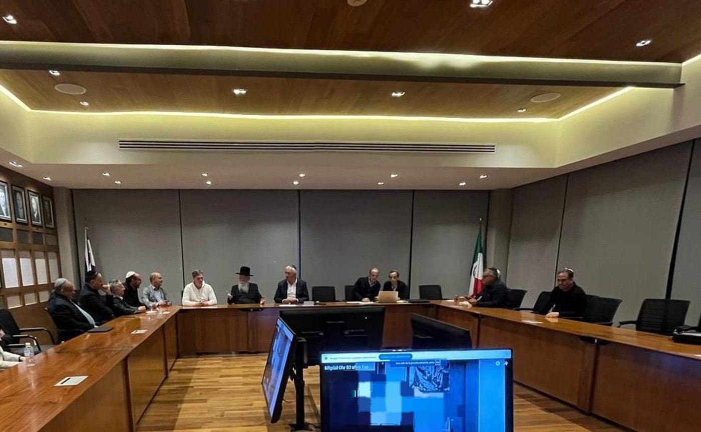 הגרי"ד גרוסמן במסע חיזוק ברחבי פנמה ומקסיקו