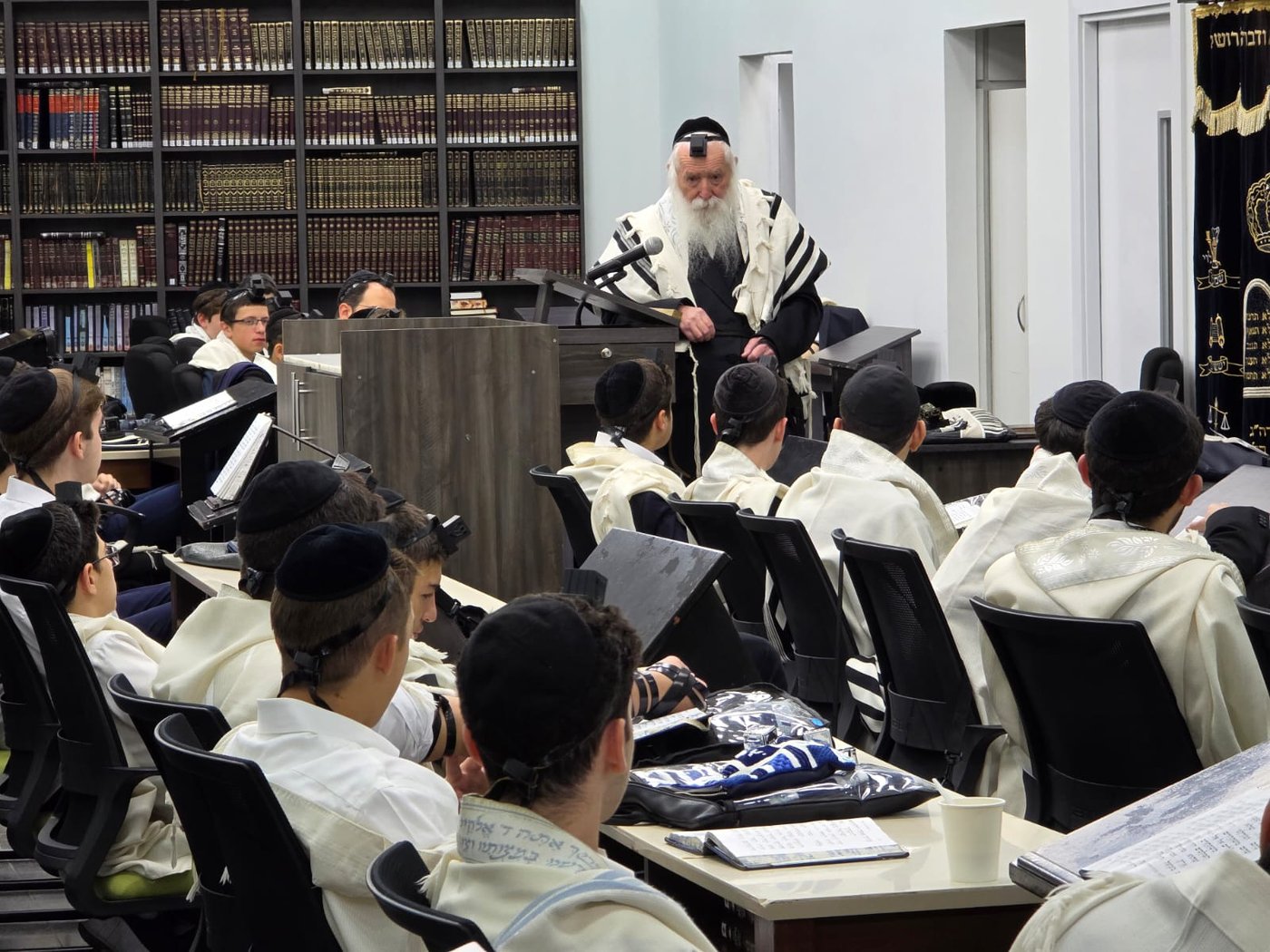 הגרי"ד גרוסמן במסע חיזוק ברחבי פנמה ומקסיקו