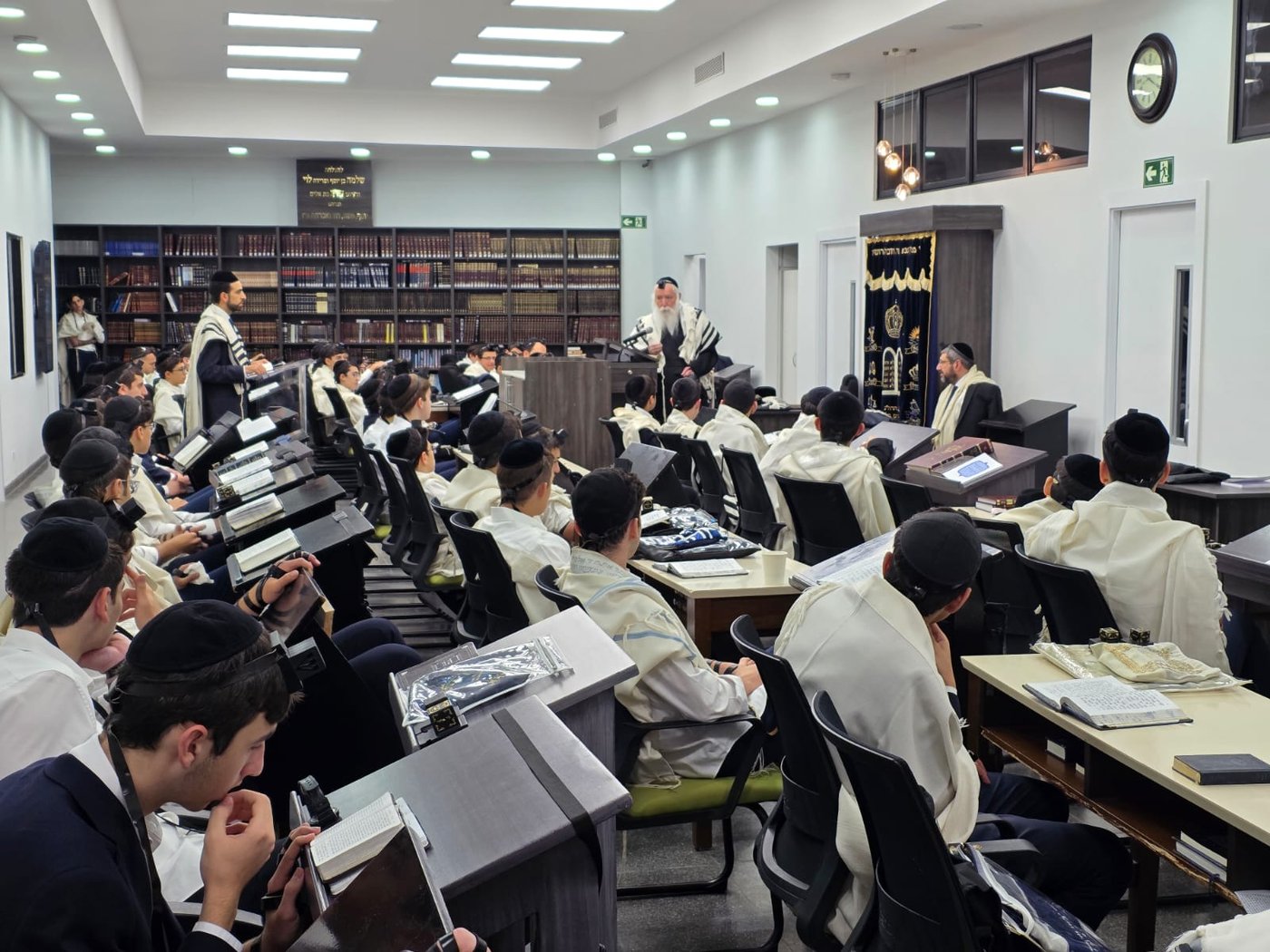 הגרי"ד גרוסמן במסע חיזוק ברחבי פנמה ומקסיקו