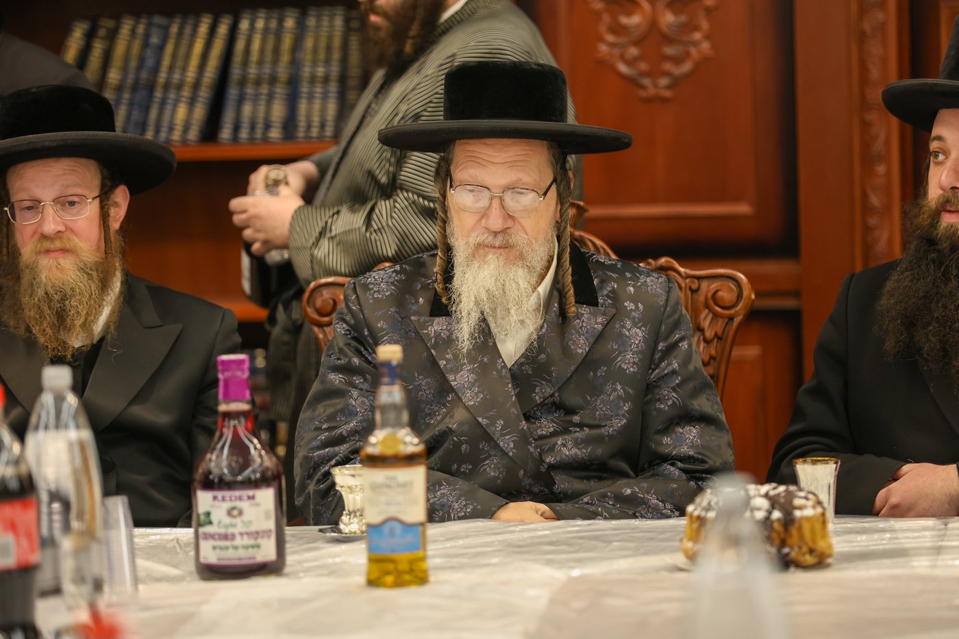 קביעת מזוזה וחנוכת הבית לביהמ"ד גאלנטע בירושלים