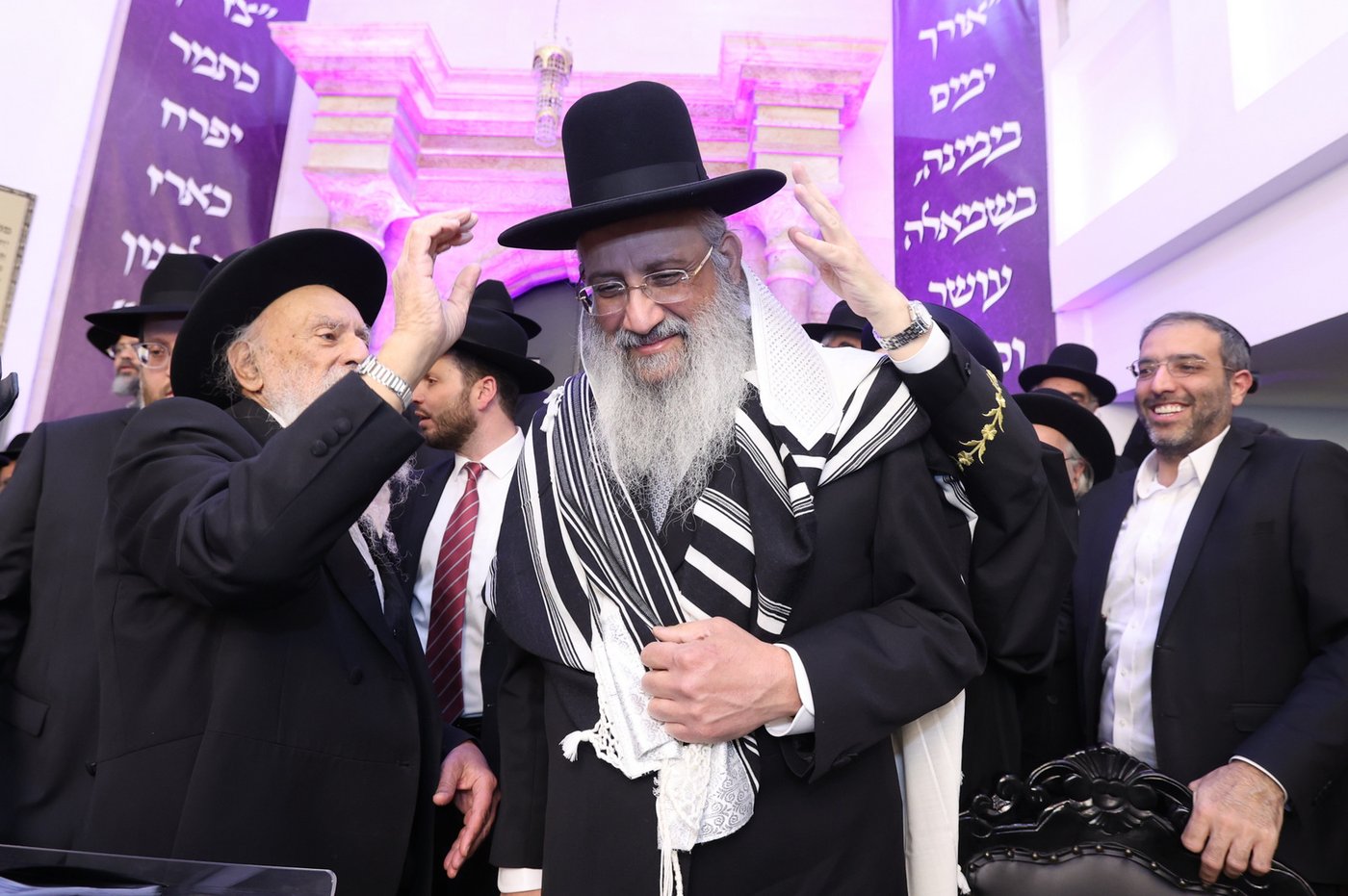 הכתרת הגאון רבי יצחק מועלם לרבה הספרדי של העיר ביתר