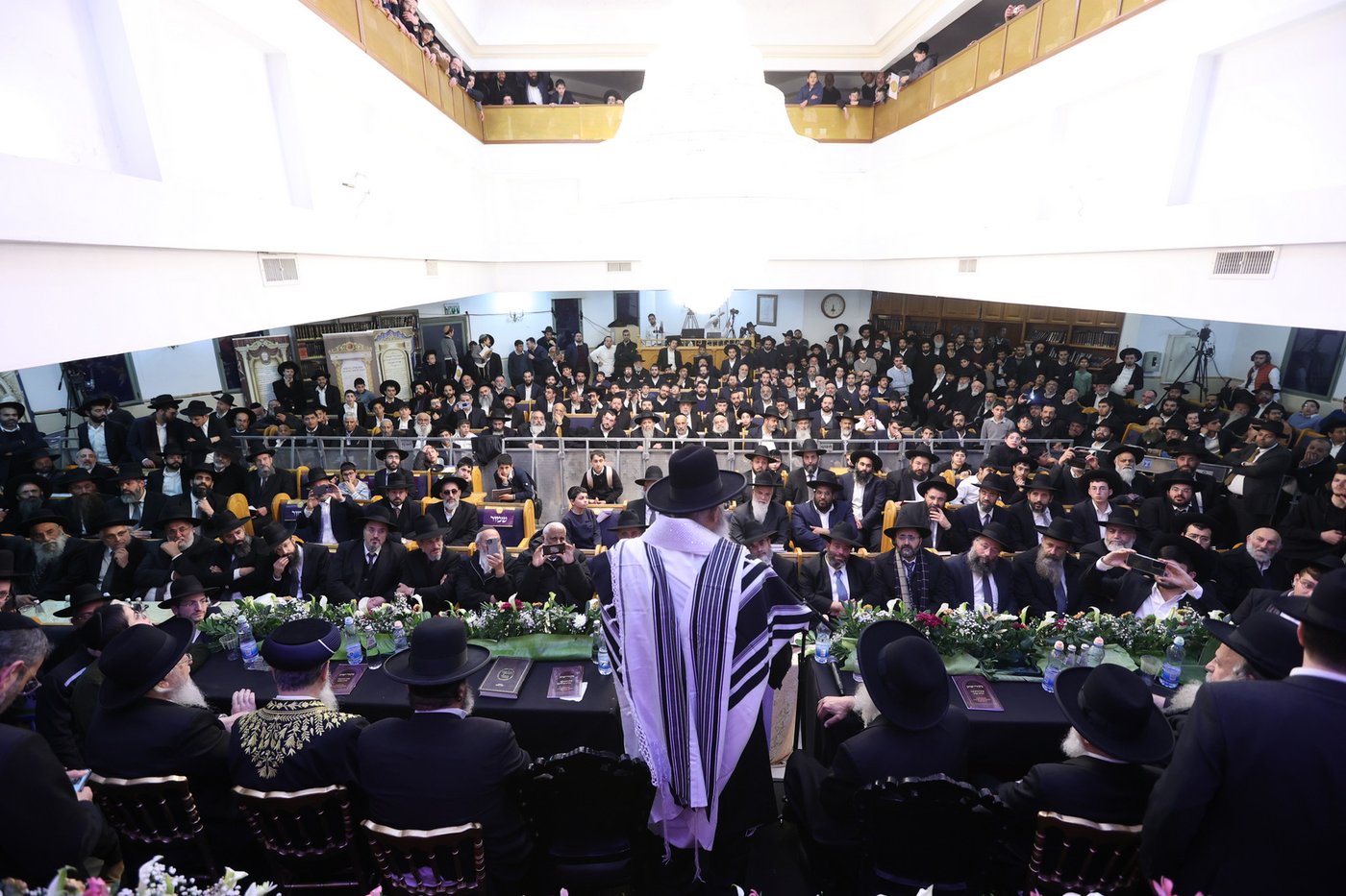 הכתרת הגאון רבי יצחק מועלם לרבה הספרדי של העיר ביתר