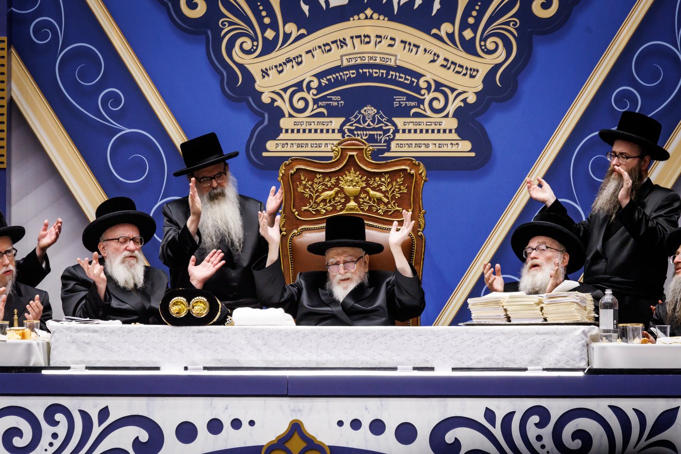סעודת הכנסת ספר תורה בסקווירא