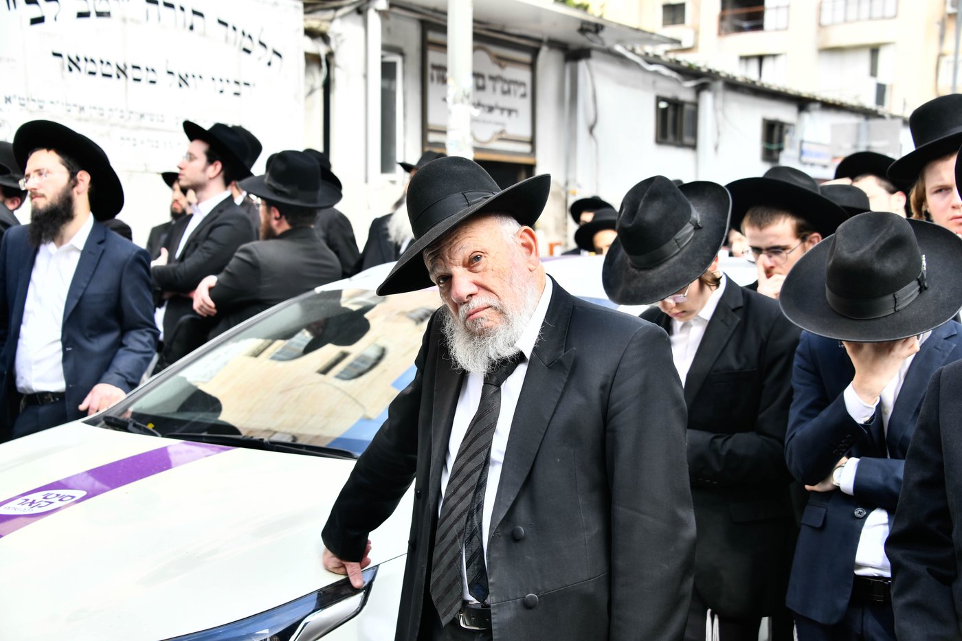 מסע הלוויית הגאון רבי זאב ברלין זצ"ל