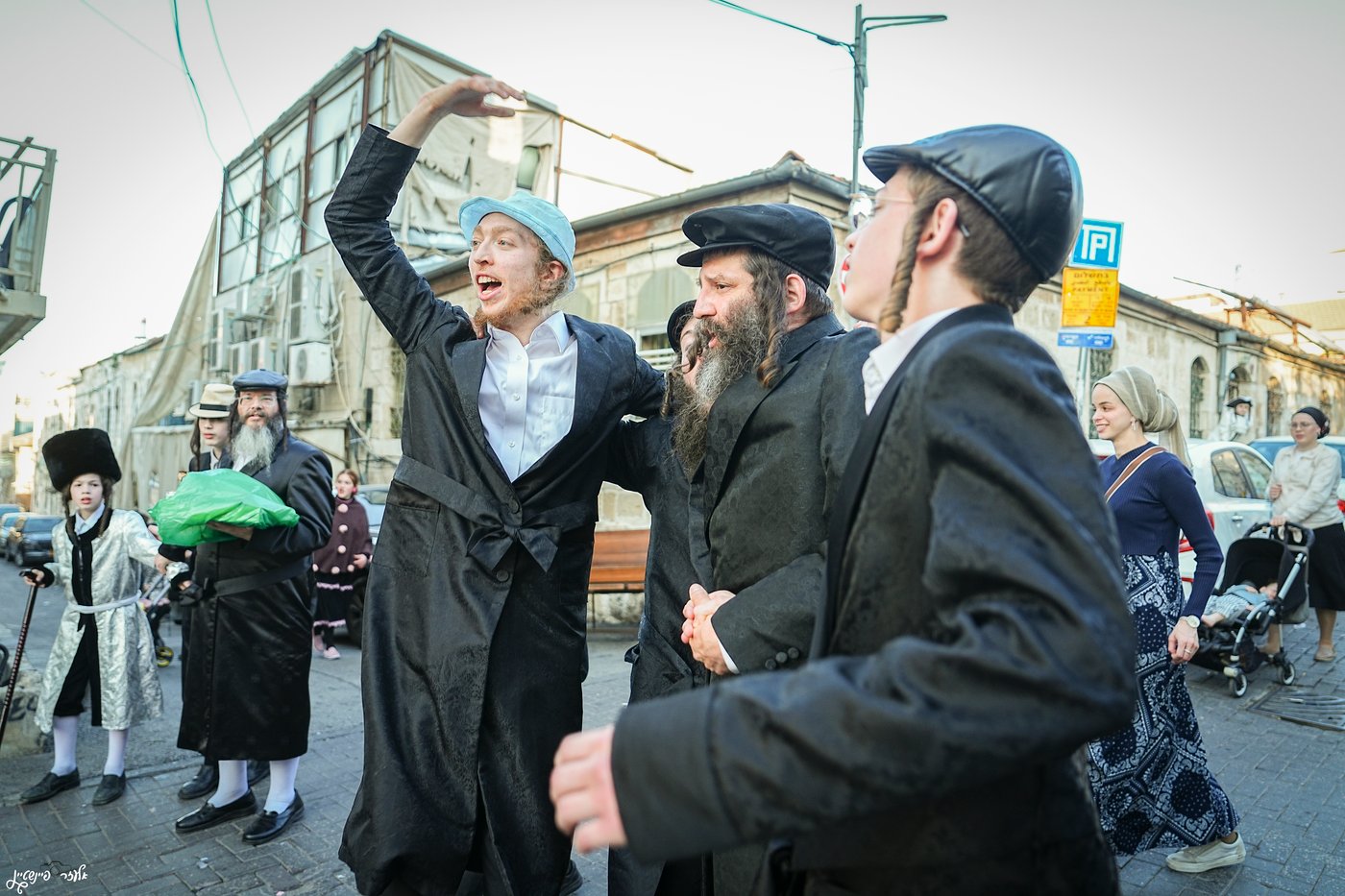 פורים ברחובות ירושלים