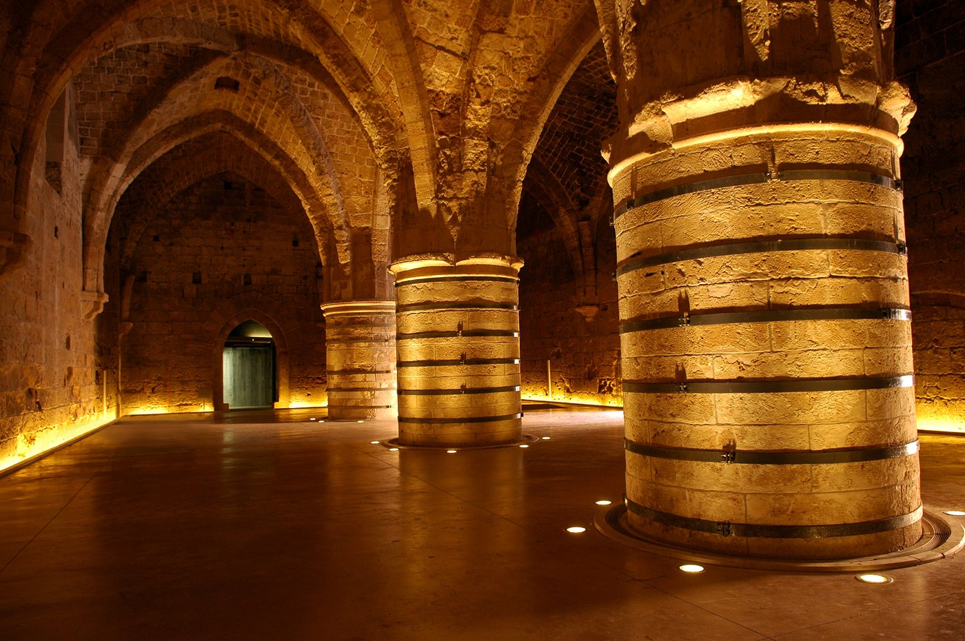 The refectory at the citadelחדר האוכל הצלבני באולמות האבירים