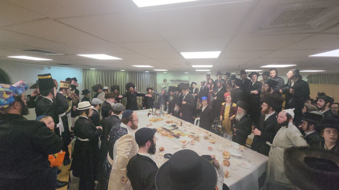 פורים בחצה"ק קאליב