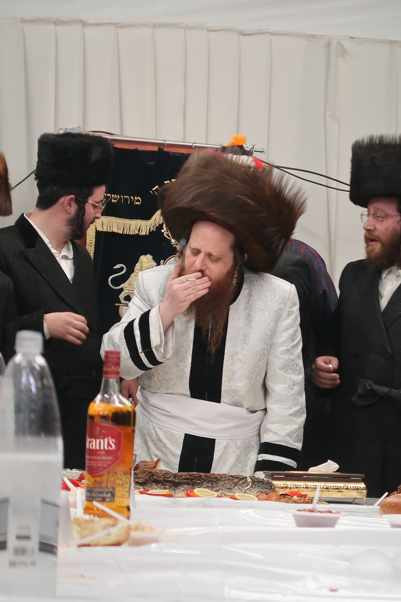 פורים בחצה"ק מיאלען