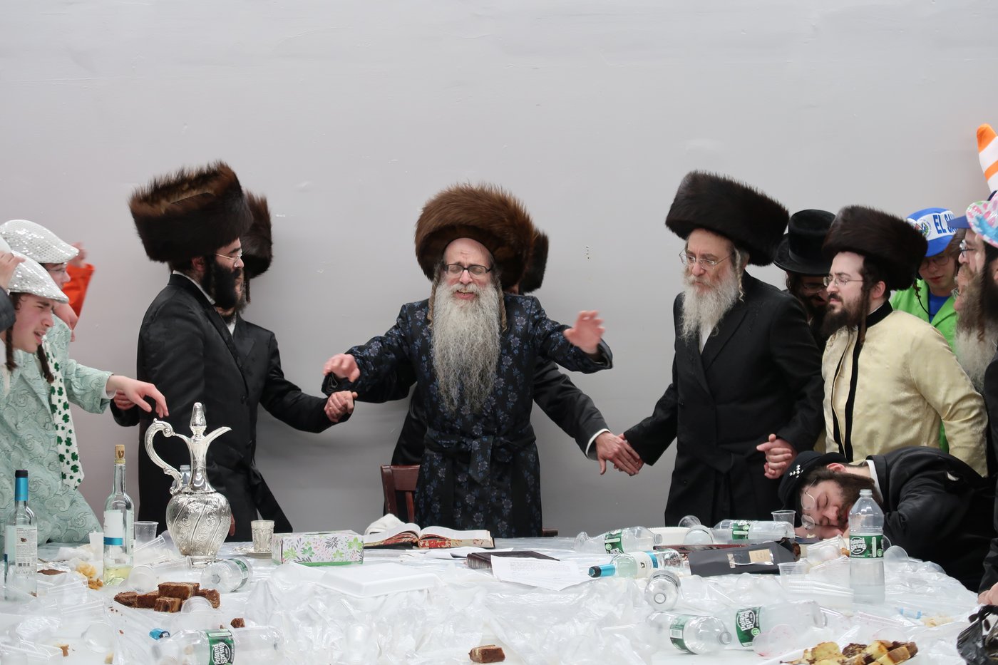 פורים בחצה"ק צאנז זוועיהיל