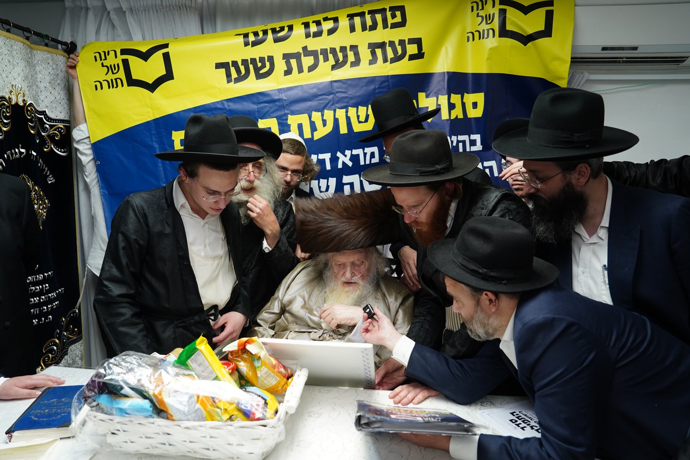 ההמונים זעקו ודמעו לישועה, בשרשרת מעמדות הסגולה של רינה של תורה סביב שלושת ימי הפורים