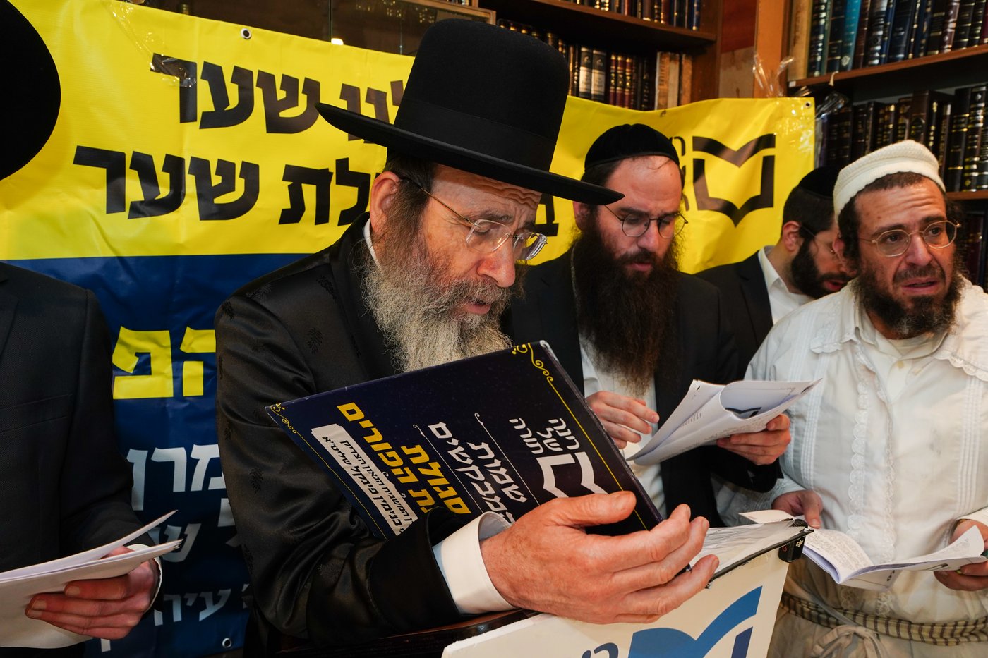 ההמונים זעקו ודמעו לישועה, בשרשרת מעמדות הסגולה של רינה של תורה סביב שלושת ימי הפורים