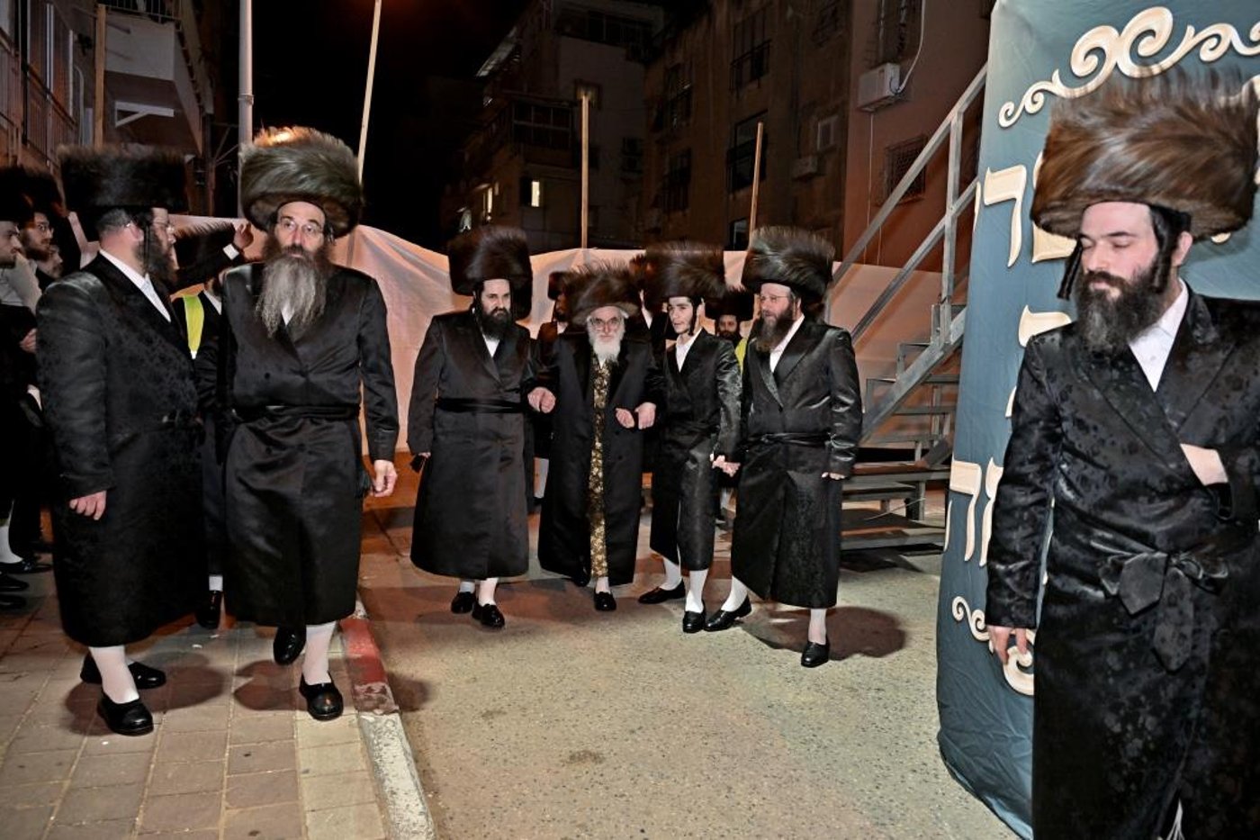 שמחת השבע ברכות בחצה"ק ויזניץ  - פרמישלאן 
