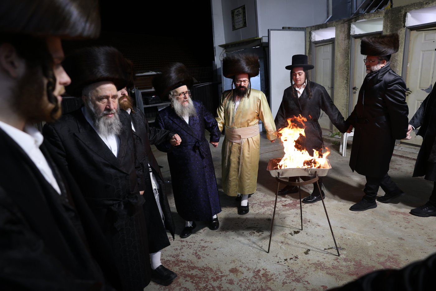 גאב"ד קאלסבורג הגה"צ רבי משה ראטה בהדלקה במירון